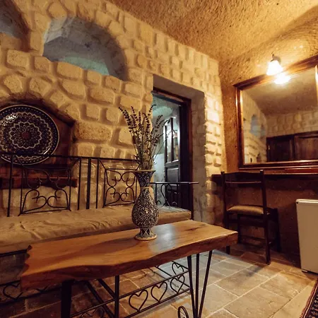Hotel Melis Cave